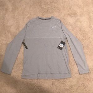 NWT MEN’S Nike running Dry Medium